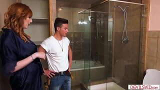 مفلس زوجته cuckolds الزوج كتبها مص وسخيف سباك