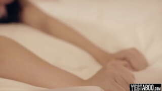 Sushi mucha ilustra Whitney Right ta un trabao lil puta na