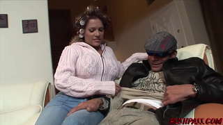 Gran Quico Tits e un Paseo Ramon para MILF Jordan