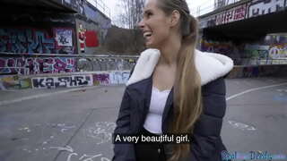 Ů�贝真的很需要钱，但是已经得到公共吹箫