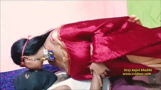 الهندي حار المرأة تبقى معي في الفندق اللعين لي