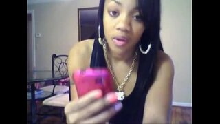 Sexy Ebony teen avec beau cul twerk