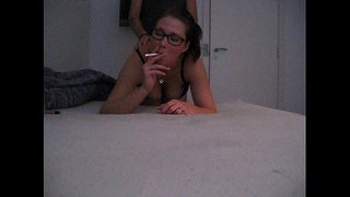 Ny fifohana sigara raha fucking doggystyle