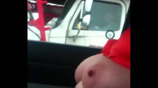 Aussiefox fil-ħalq rewwixta silġ