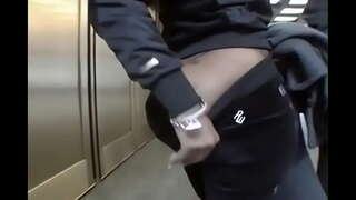 Dass Vs Big Vaniļas Gailis