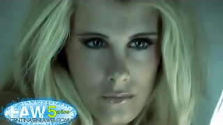 Flor Maggi - Maxim nazad abril - 2010