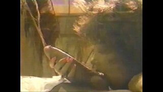 ���ෂ්ලි ඩන් කරයි මිනිහා පොප් ලොකු තුළ කාන්තාව නිල්