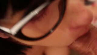 اللسان و سخيف - AmedeeVause