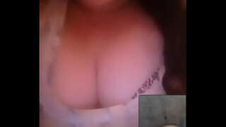 Kátia Martins mostra como teta non BIGO VIVIR