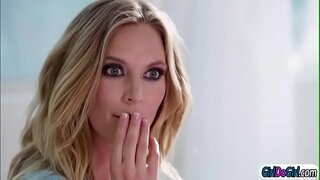 Nevlastní máma Mona učit AJ stříkací techniky