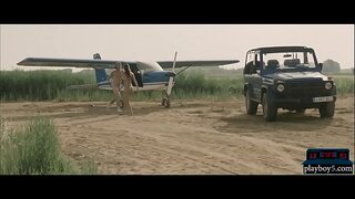 Испани MILF бяцхан хүүгийн ялаа нь онгоц болон fucks