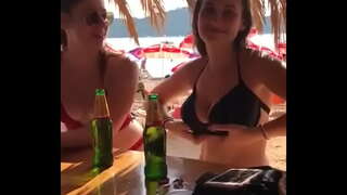 ���িতে আউট থেকে রাখা