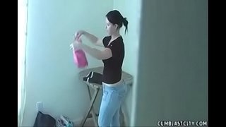 Cumblast เมืองคนแปลกหน้าในตู้เสื้อผ้า