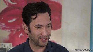 Ex bf mettere il suo sexy ragazza bruna in schiavitù e la panna montata e anale scopata