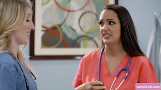 ���டுமையான பொன்னிற மருத்துவர் உண்ணும் அவளை தனியா பெண் கட்டுப்பாட்டில் செக்ஸ் செவிலியர்கள் உந்தப்பட்ட