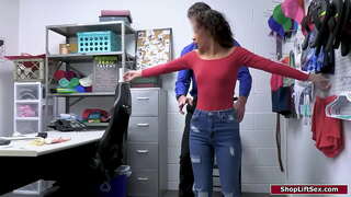 Ű�さなおっぱいラティーナで獲れ盗難および役員は共振器を検索し、指が彼女の滑りと-助教授た更なる盛り上がりが期待される渡bj-肛門fucks人